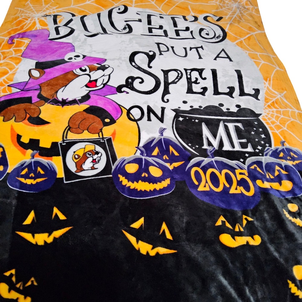 Buc-ees Plush Throw Blanket 50x70 Black Halloween 2025 Put A Spell On Me